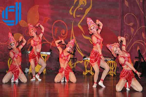 Dịch vụ cho thuê nhóm múa tại Đà Nẵng đội hình đẹp chuẩn D2Events